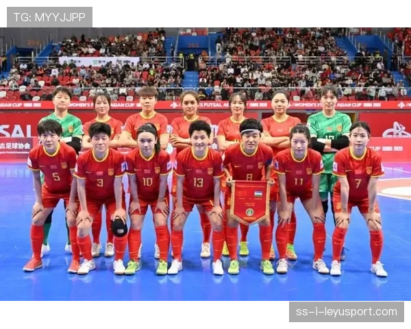尤伯杯 A 组:中国女队 5-0 完胜印度队,以三战全胜且一盘不失的战绩锁定小组第一。 尤伯杯 A 组:中国女队 5-0 完胜印度队,以三战全胜且一盘不失的战绩锁定小组第一。